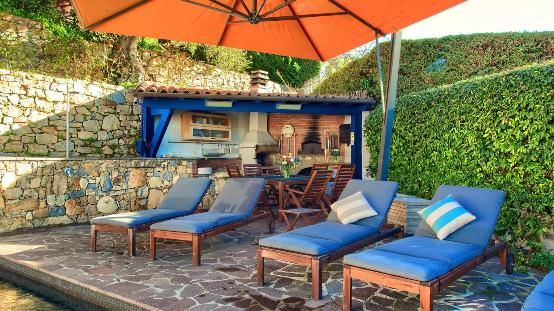 Casa Con 2 Camere Da Letto,Piscina Jacuzzi Ac Wifi E Bici Elettriche Bordighera 0*,  Italy