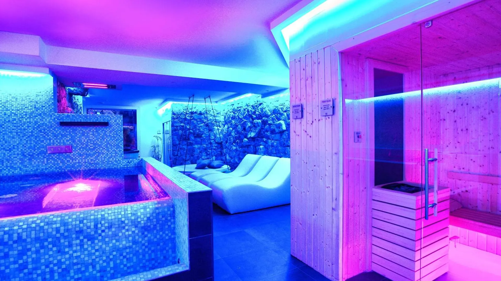 Casa Con 2 Camere Da Letto,Piscina Jacuzzi Ac Wifi E Bici Elettriche Bordighera